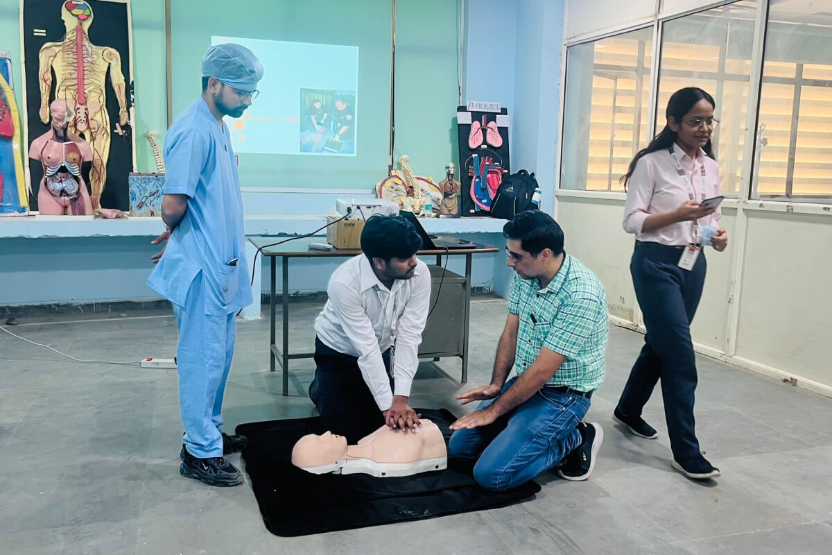 Building Life-Saving Expertise: ITM Hospital's Comprehensive CPR Training Session